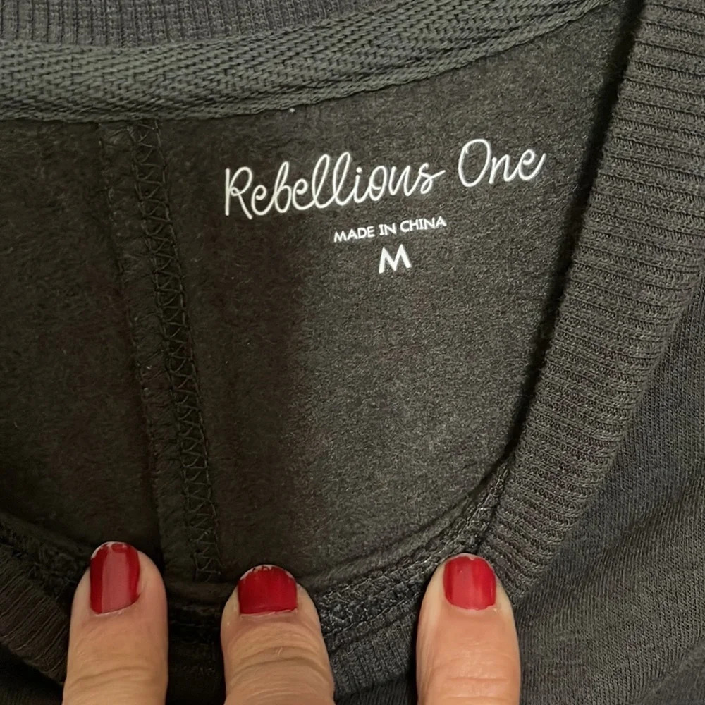 Rebellious One sweatshirt size M b-1 - Picture 10 of 14